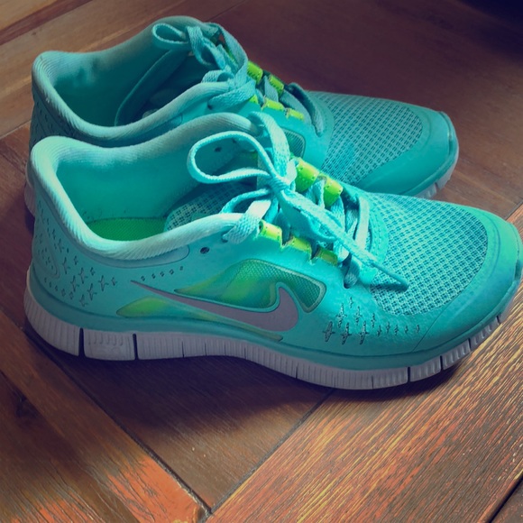 tiffany blue nikes